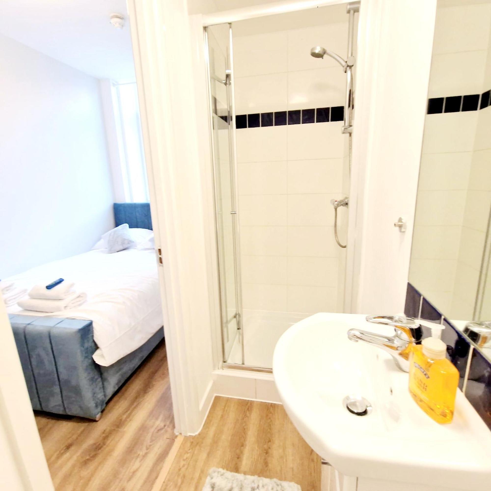 Crendon House Boutique Hotel High Wycombe Buckinghamshire Экстерьер фото
