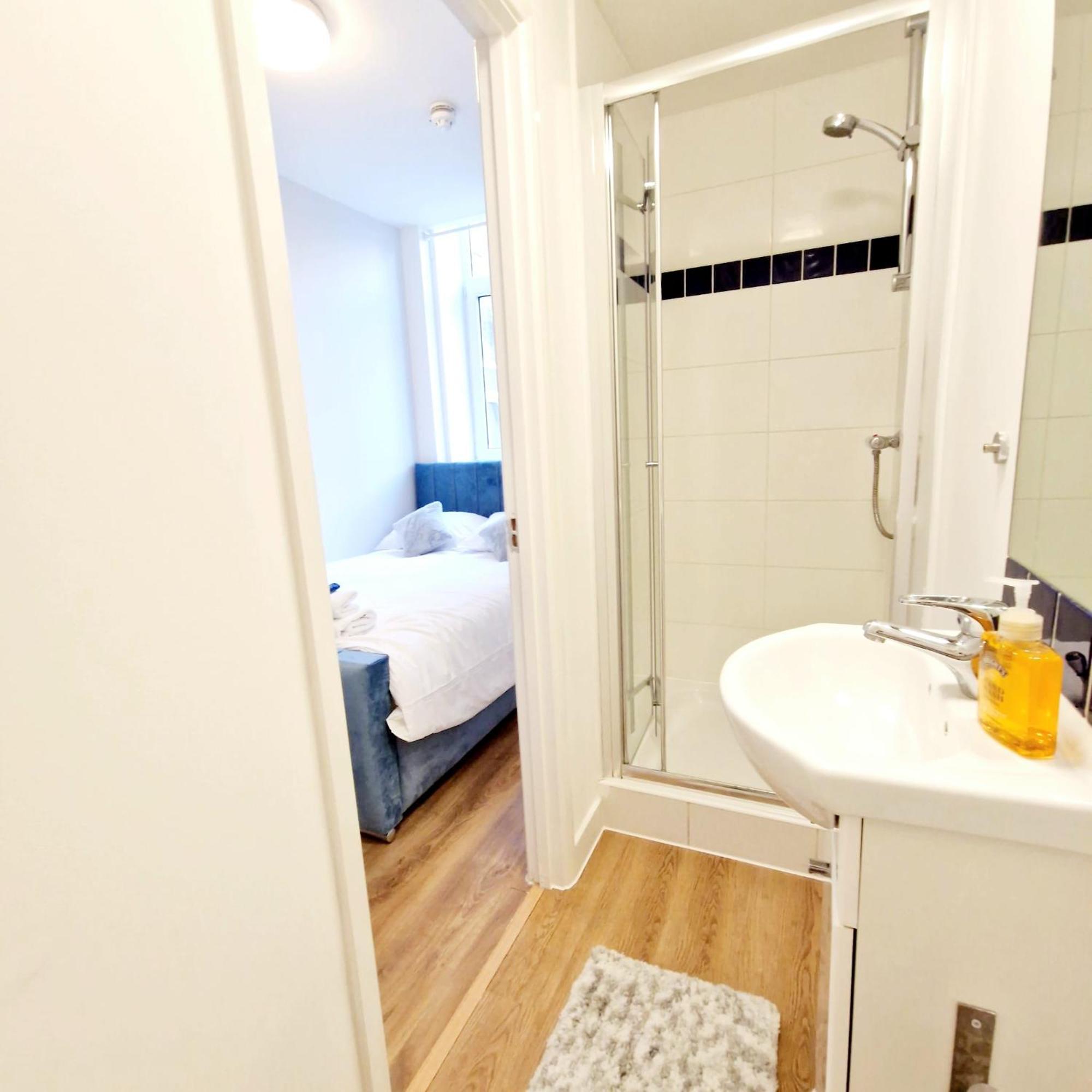 Crendon House Boutique Hotel High Wycombe Buckinghamshire Экстерьер фото