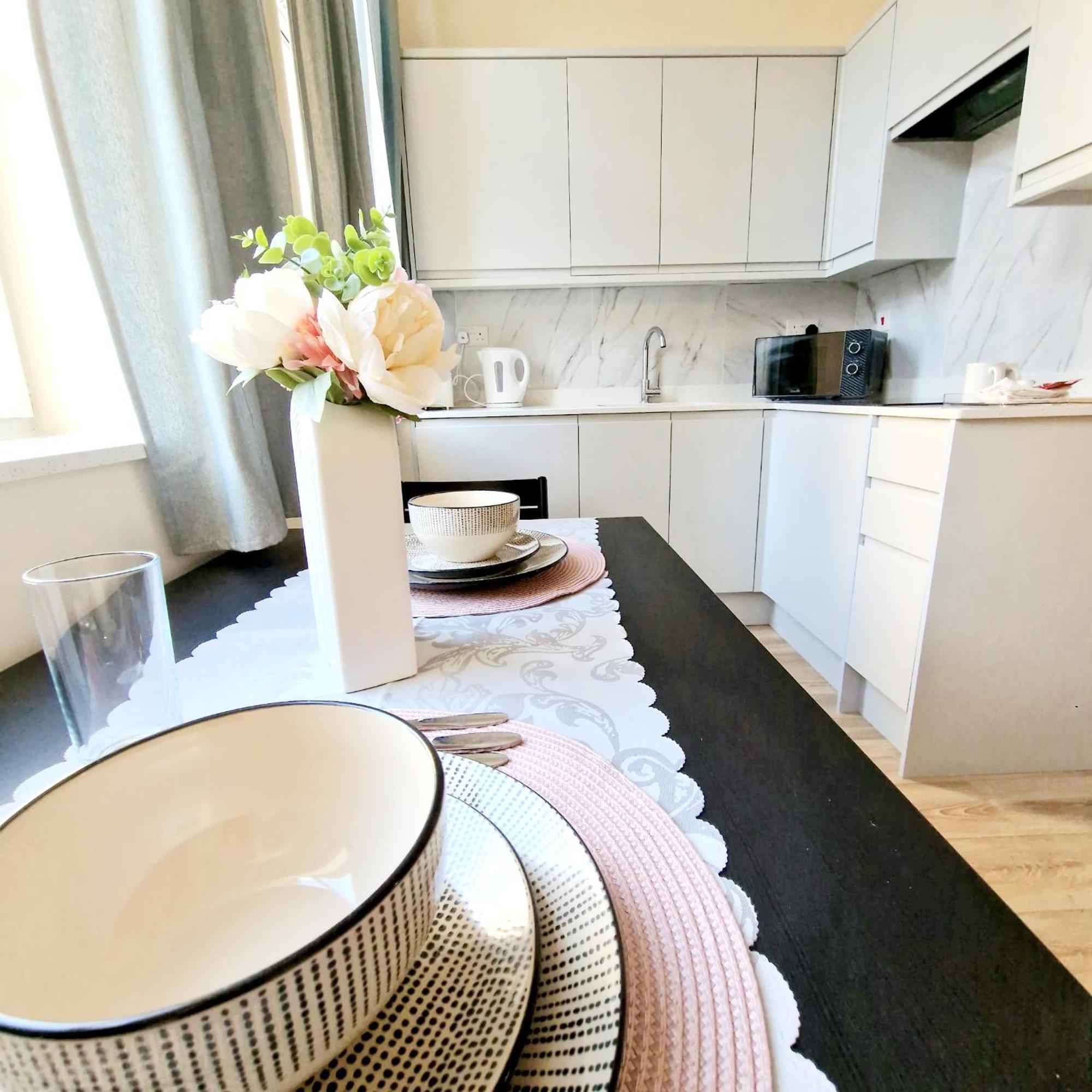 Crendon House Boutique Hotel High Wycombe Buckinghamshire Экстерьер фото