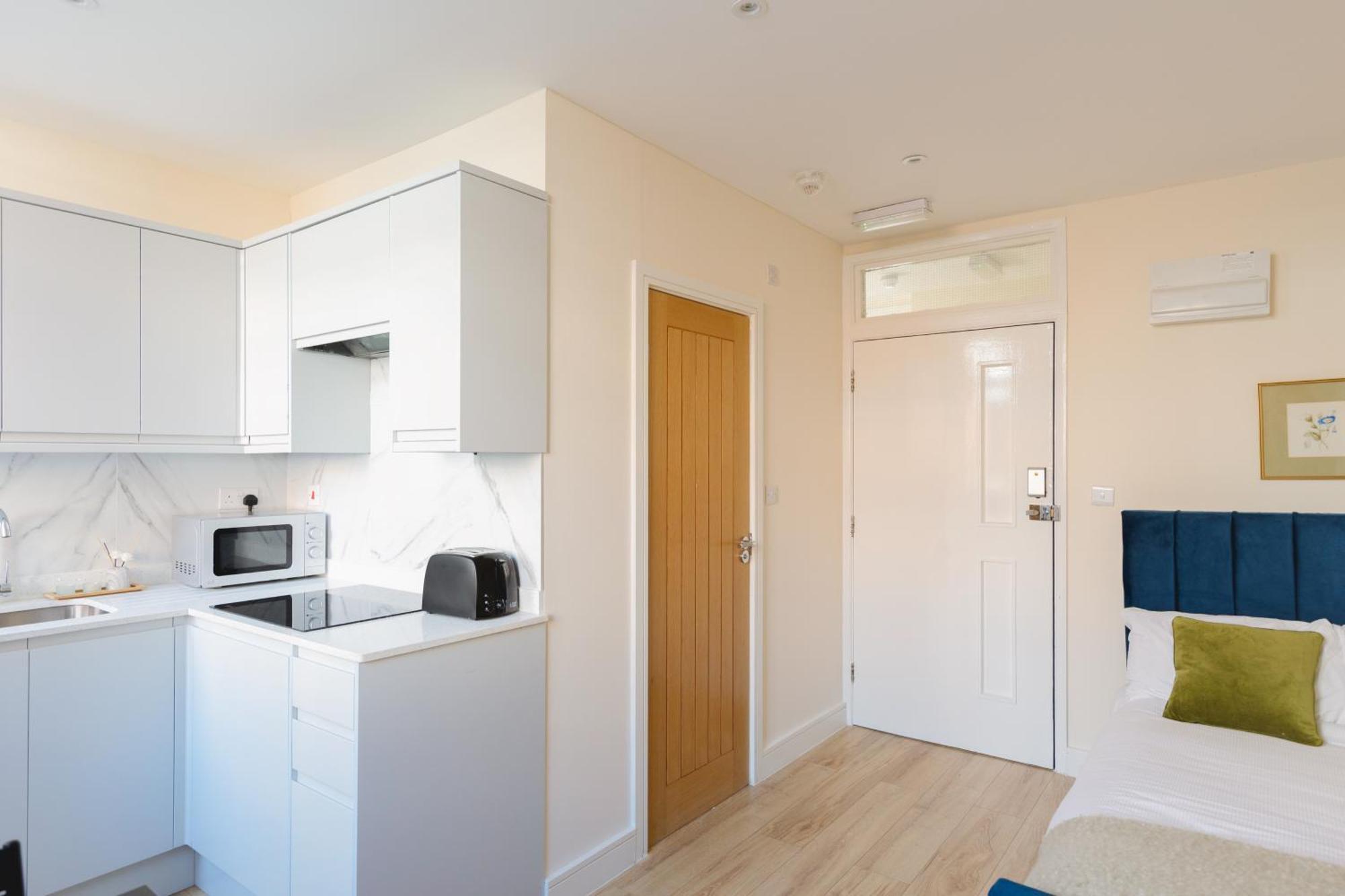 Crendon House Boutique Hotel High Wycombe Buckinghamshire Экстерьер фото